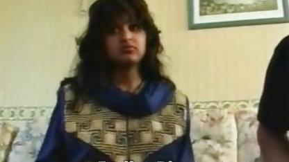 चोर डकैती के बीच फिल्म फुल सेक्सी पकड़ा गया