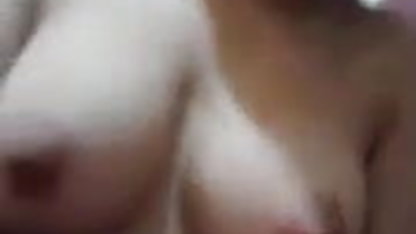 उसका पहला तिनका सेक्सी ब्लू हिंदी