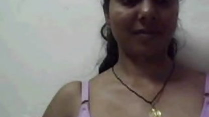 वह एक पेशेवर नर्तकी है, लेकिन अब वह गर्भवती है हिंदी सेक्सी फिल्म हिंदी सेक्सी पिक्चर