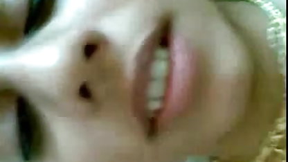 बस्टी सेक्सी सेक्सी हिंदी फिल्म वीडियो आलियाह हदीद इस कंप्यूटर आदमी को चोदता है