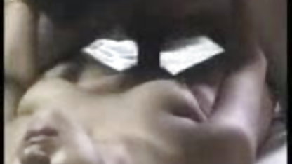 हंसने का सेक्सी हिंदी वीडियो मूवी एक अजीब तरीका