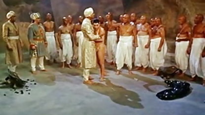 मेरे दोस्त हिंदी फिल्म हिंदी सेक्स की चूत से बियर पीना