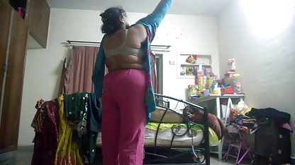 दलदल में दीवार बनाना सेक्सी हिंदी फिल्म वीडियो में