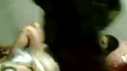 स्टिकर के साथ खेल रही समलैंगिक सेक्सी फिल्म वीडियो दो लड़कियां