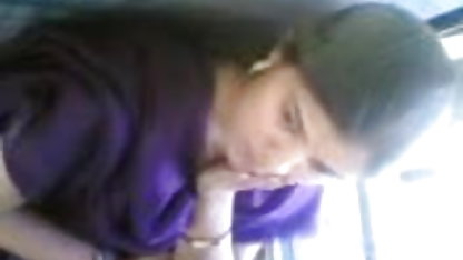 प्रेमी को उसके सेक्सी हिंदी फिल्म बीएफ प्रेमी के घर पर पकड़ें