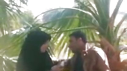 शादीशुदा आदमी परिपक्व वेश्या को चोदता है सेक्स फिल्म दिखाइए ना