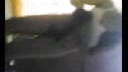 मेरी प्रेमिका एक हिंदुस्तानी सेक्स फिल्म कामुक गार्टर बेल्ट पहने हुए है