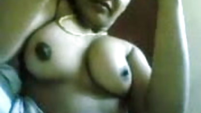 जब मेरी प्रेमिका गर्म हो जाती है तो हिंदी में सेक्सी मूवी वीडियो में उसे कोई इंतजार नहीं होता