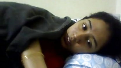 प्रेमिका एक हिंदी सेक्सी फुल मूवी अच्छा हाथ बनाती है