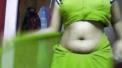 हम उस सोफे का प्रीमियर कर रहे हैं सेक्सी फिल्म वीडियो दो जो हमने आज खरीदा है