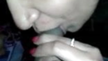 इस सेक्सी में हिंदी मूवी लड़की के लिए धारीदार मोज़े