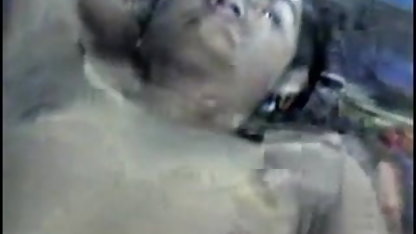 पूल सेक्सी हिन्दी पिक्चर फिल्म में मस्ती करते तीन शराबी