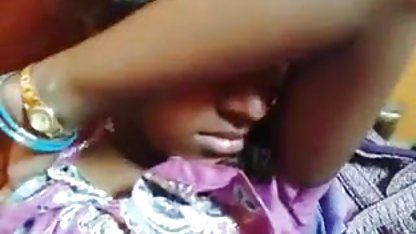 अपने सुंदर स्तन दिखाओ सेक्सी वीडियो फिल्म भेज