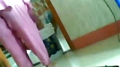 लड़की जो हिंदी सेक्सी मूवी 2 ट्रेन से हार गई