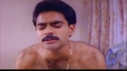 मेरे पिता कक्षाओं के लिए भुगतान करते हैं और मुझे मेरे बाल मिलते हैं सेक्सी वीडियो फिल्म हिंदी में