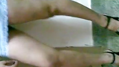 मेरी पत्नी पुलोना, मुझे जासूसी करना मद्रासी में सेक्सी फिल्म पसंद है