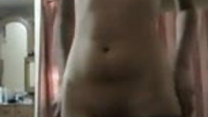 सभी का उनकी सेक्सी फिल्म दिखाइए खोह में स्वागत है