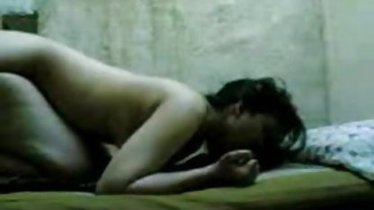 बहुत मोटी सेक्सी वीडियो फिल्म देखने की बिल्ली के साथ एक लैटिना गड़बड़