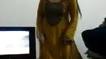 मेरी बहन उसके सभी छेदों हिंदी पिक्चर सेक्सी हिंदी पिक्चर को संतुष्ट करती है