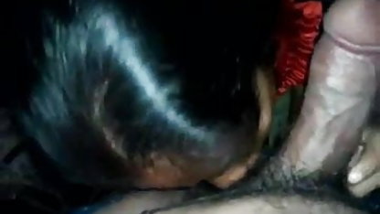 दो परिपक्व महिलाएं वास्तव में हिंदी में सेक्सी फिल्में हिंदी में इस ग्राहक की पूंछ का आनंद लेती हैं