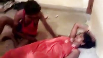 वे अपने सेक्सी फिल्म वीडियो दो दादा की बाहों में एक फेनिंग बनाते हैं