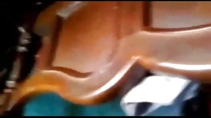 खुदाई ऑपरेटर एक शॉर्टकट हिंदी में सेक्सी मूवी लेता है