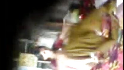 एक पूरी तरह से चित्रित चाची बफ फिल्म सेक्सी