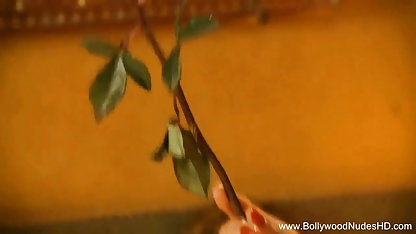 उसकी जबरदस्त गांड से छूट कर सेक्सी मूवी वीडियो हिंदी