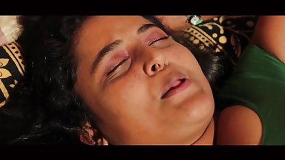 मैं अपनी पत्नी को रिकॉर्ड करता सेक्सी फिल्म वीडियो दो हूं जब वह स्नान करने जाती है