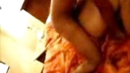 मोटी हिंदी सेक्सी फ़िल्म लड़की उसके जूते के पिछले पाता है