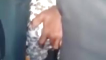 परिपक्व बौना सभी चौकों पर हिंदी में सेक्सी वीडियो मूवी गड़बड़ कर दिया