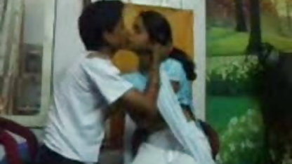 मेरी प्रेमिका इसे तीन मैरोमोस के साथ रखती है न्यू हिंदी सेक्सी मूवी