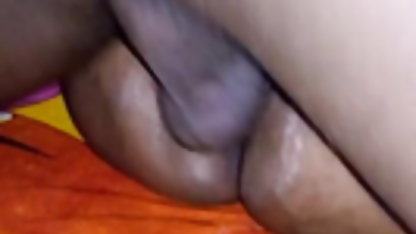 शॉवर सैक्सी फिल्म हिन्दी में खेल रही ब्राजील की किशोर लड़की