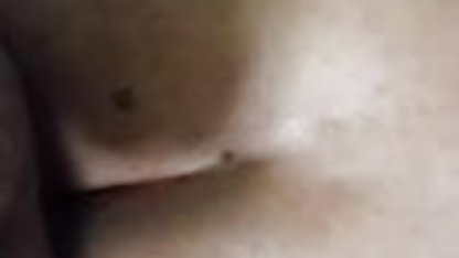 पूरे समूह के सामने अपने कपड़े उतार दिए हिंदी फिल्म हिंदी वीडियो सेक्सी