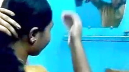 जब मेरे पति यहाँ नहीं हैं, तो मैं अपने काले सेक्सी फिल्म पूरी पड़ोसी को चोदती हूँ